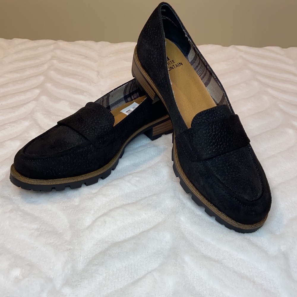 White Mountain Black Loafers